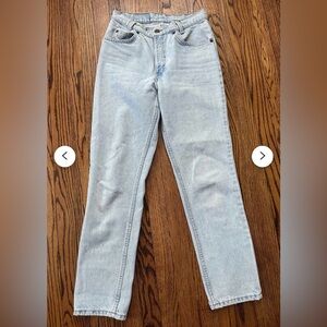 Vintage 90s orange tab Levi’s 550s 
Size 30
Repaired zipper